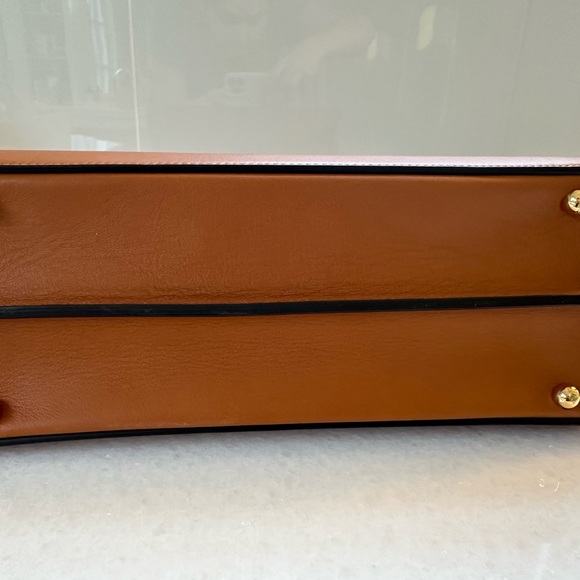 Fendi Peekaboo ISeeU Bag
Leather Medium / Brown - Picture 6 of 9